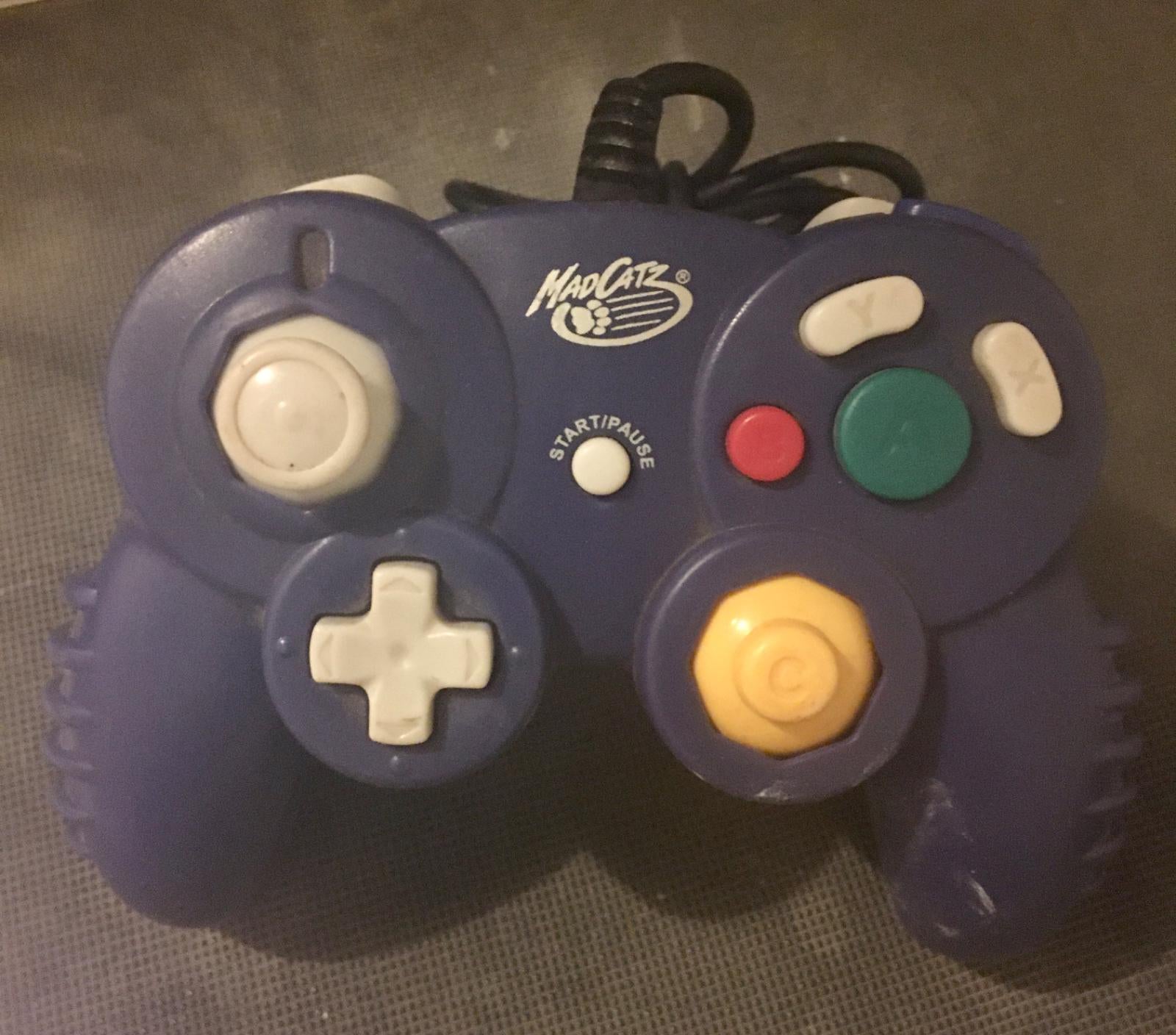 Mad Catz Purple GameCube Controller - Gamecube
